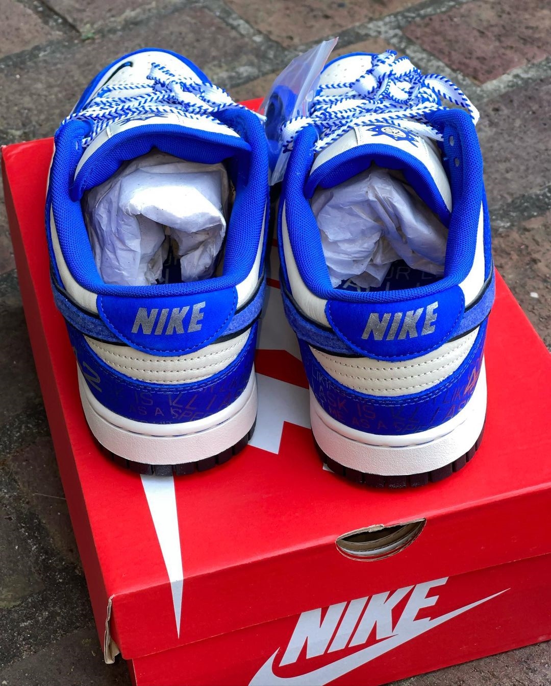 海外 7/19 発売予定！ナイキ ダンク ロー “ジャッキー・ロビンソン/ブレーキングバリア″ (NIKE DUNK LOW “Jackie Robinson/Breaking Barriers”) [DV2122-400]