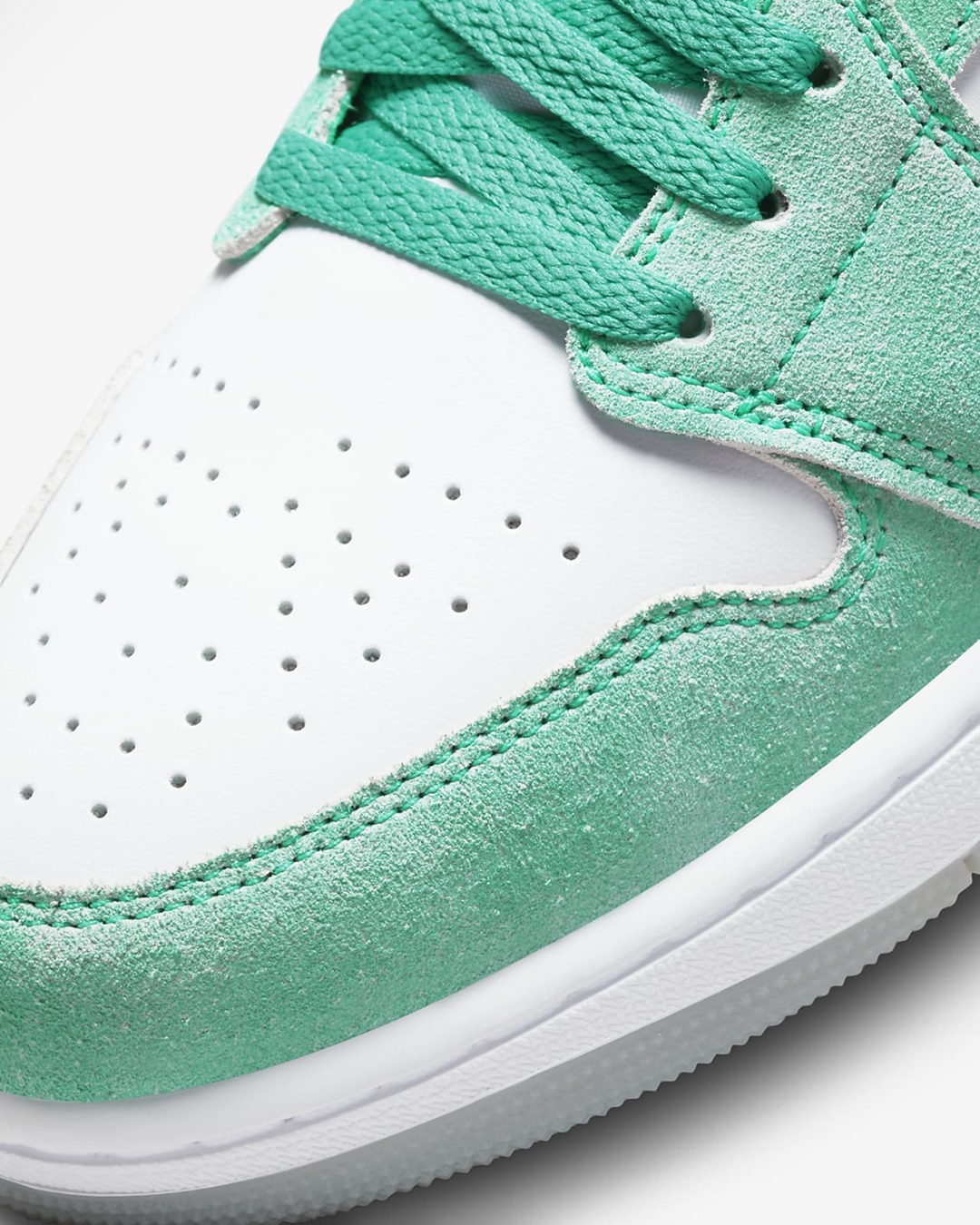 【国内 8/18 発売】ナイキ エア ジョーダン 1 ロー スエード “グリーン” (NIKE AIR JORDAN 1 LOW SUEDE “Green”) [DN3705-301]