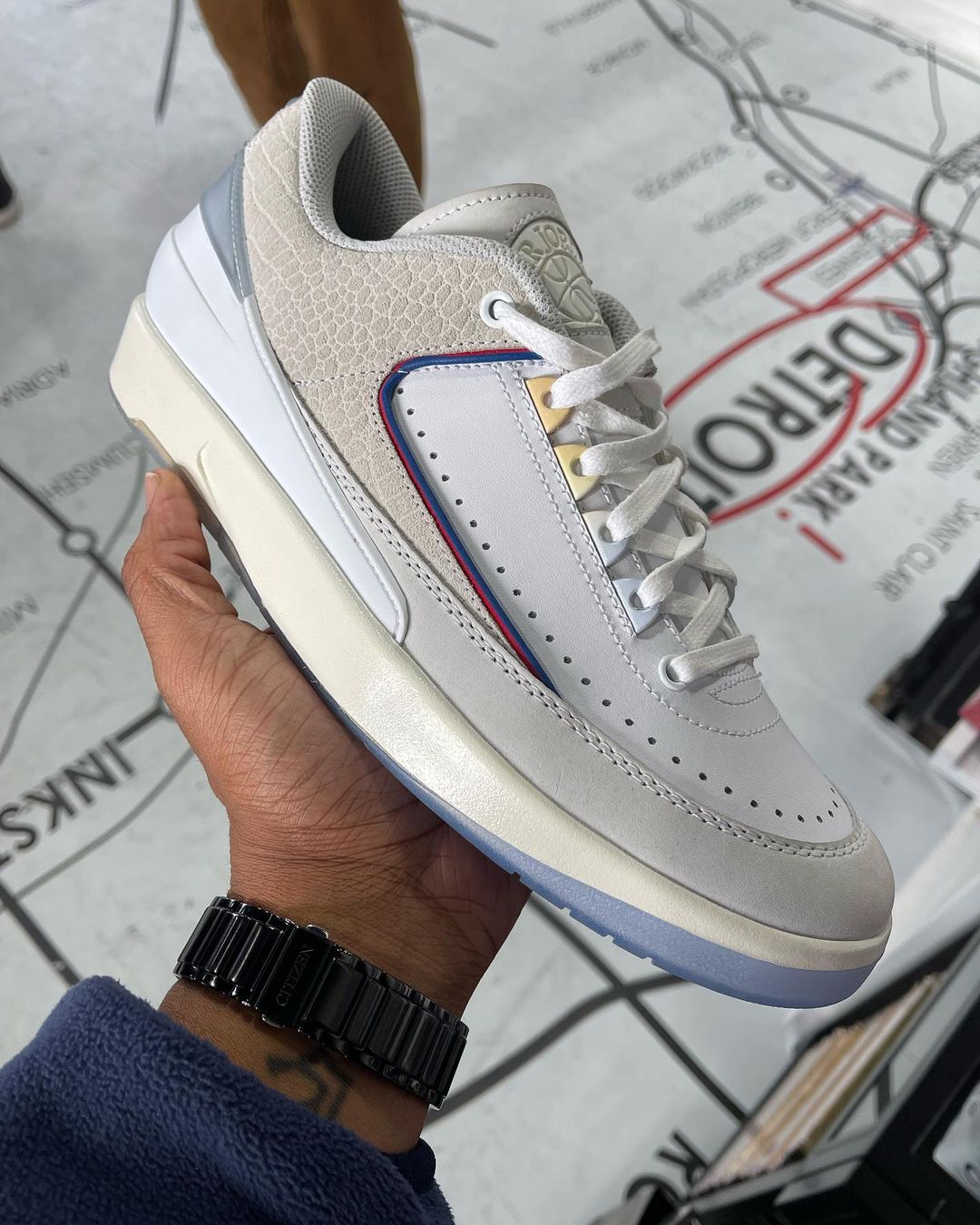 【国内 10/21 発売】Two 18 × NIKE AIR JORDAN 2 LOW SP “Grey/Brown” (トゥーエイティーン ナイキ エア ジョーダン 2 ロー SP “グレー/ブラウン”) [DV7129-222]