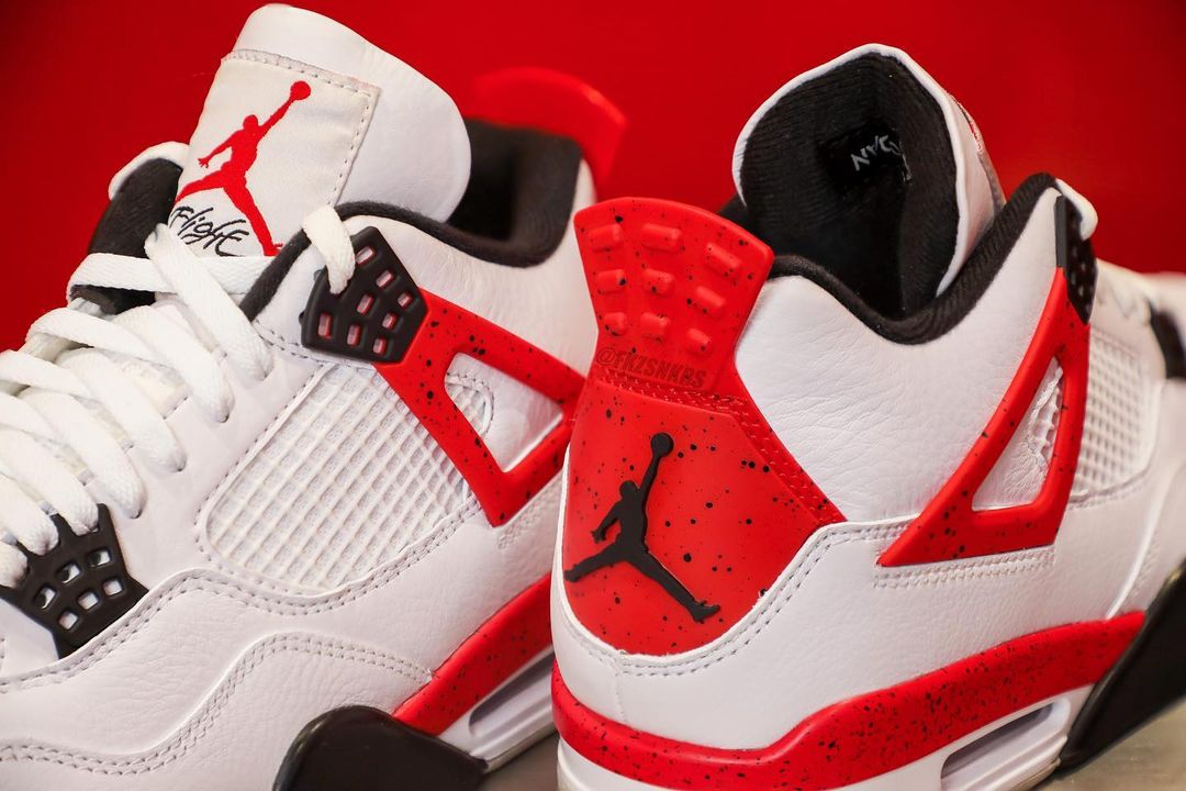 Nike Air Jordan 4 Retro \
