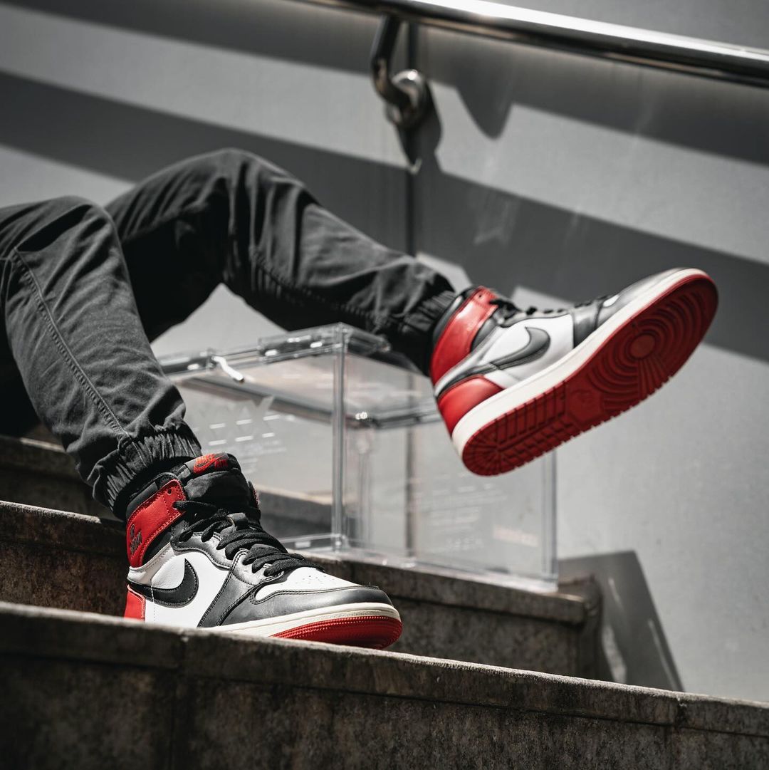 【国内 2024年 11/3 発売予定】ナイキ エア ジョーダン 1 ハイ OG “リイマジンド/ブラックトゥ” (NIKE AIR JORDAN 1 HIGH OG “Reimagined/Black Toe”) [DZ5485-106]