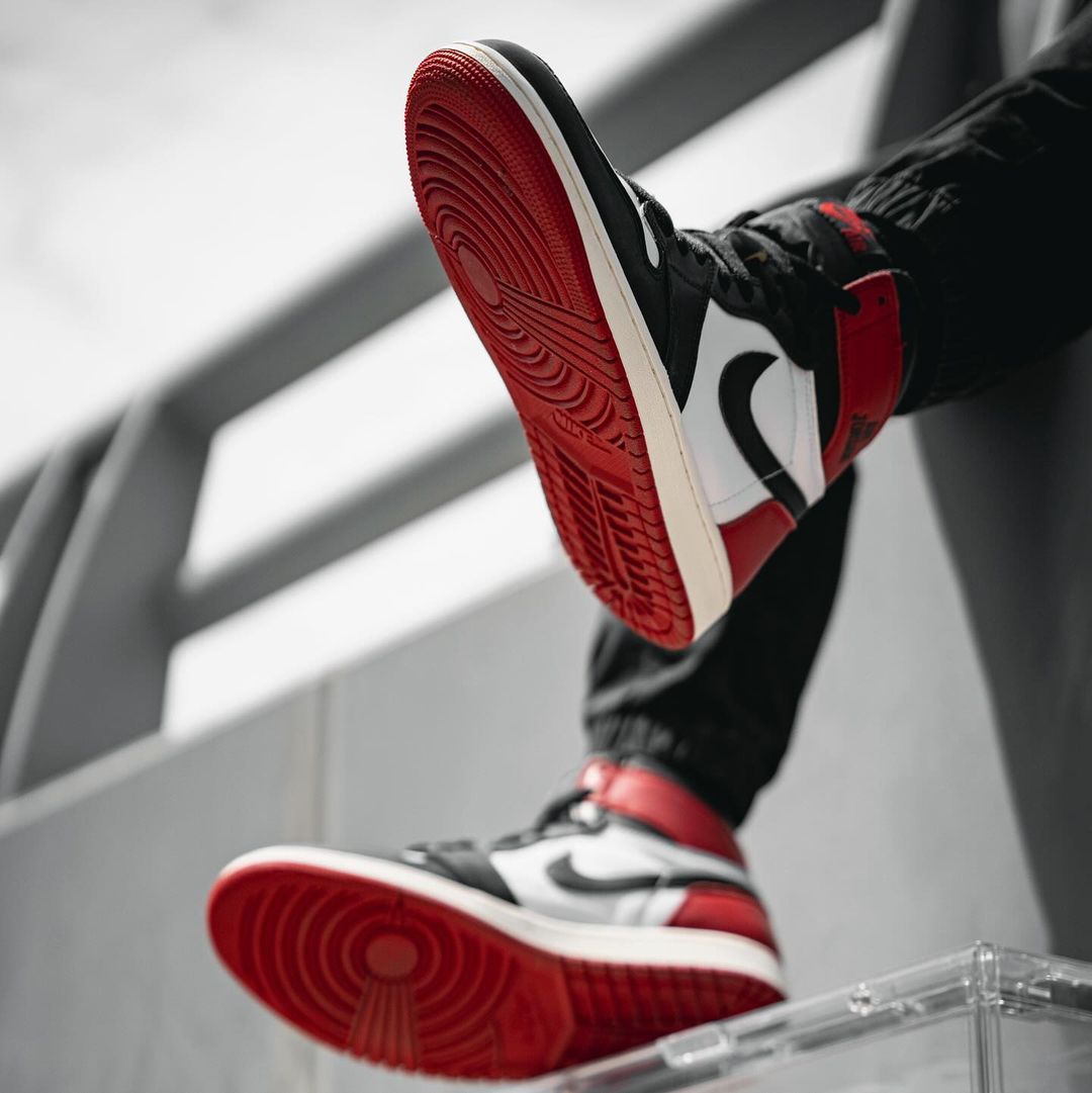 【国内 2024年 11/3 発売予定】ナイキ エア ジョーダン 1 ハイ OG “リイマジンド/ブラックトゥ” (NIKE AIR JORDAN 1 HIGH OG “Reimagined/Black Toe”) [DZ5485-106]