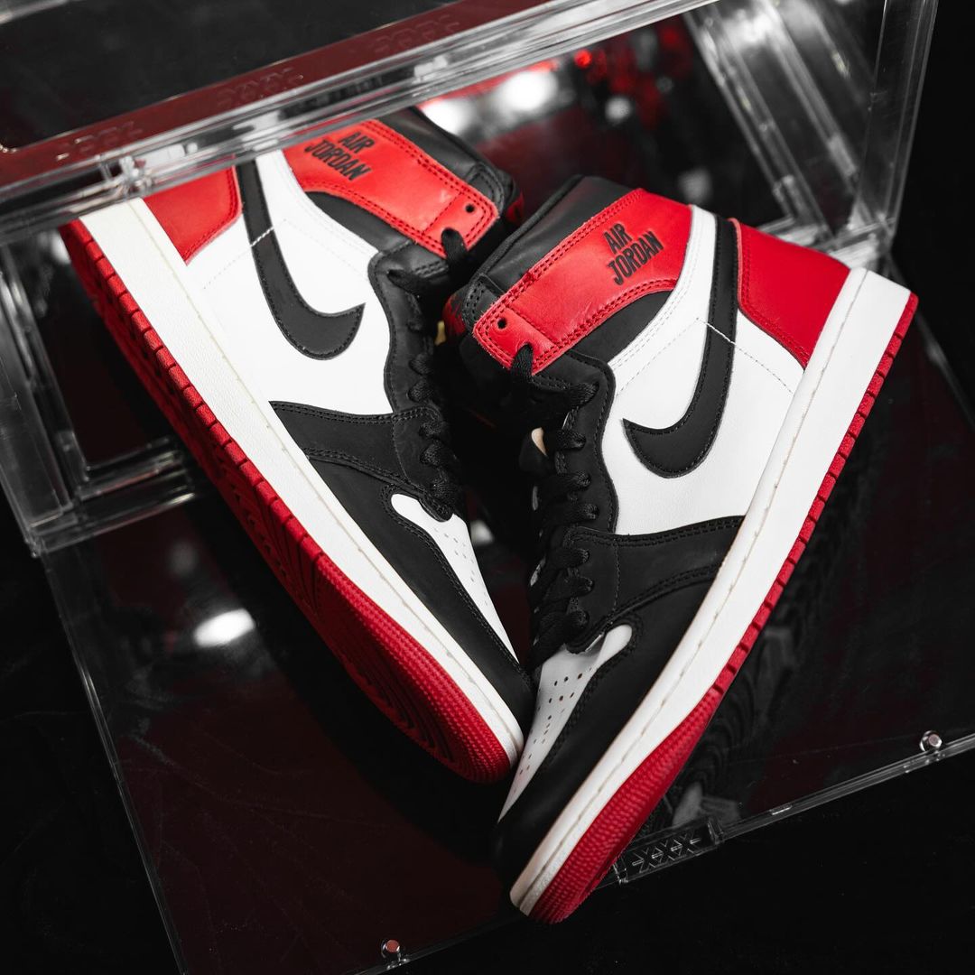 【国内 2024年 11/3 発売予定】ナイキ エア ジョーダン 1 ハイ OG “リイマジンド/ブラックトゥ” (NIKE AIR JORDAN 1 HIGH OG “Reimagined/Black Toe”) [DZ5485-106]