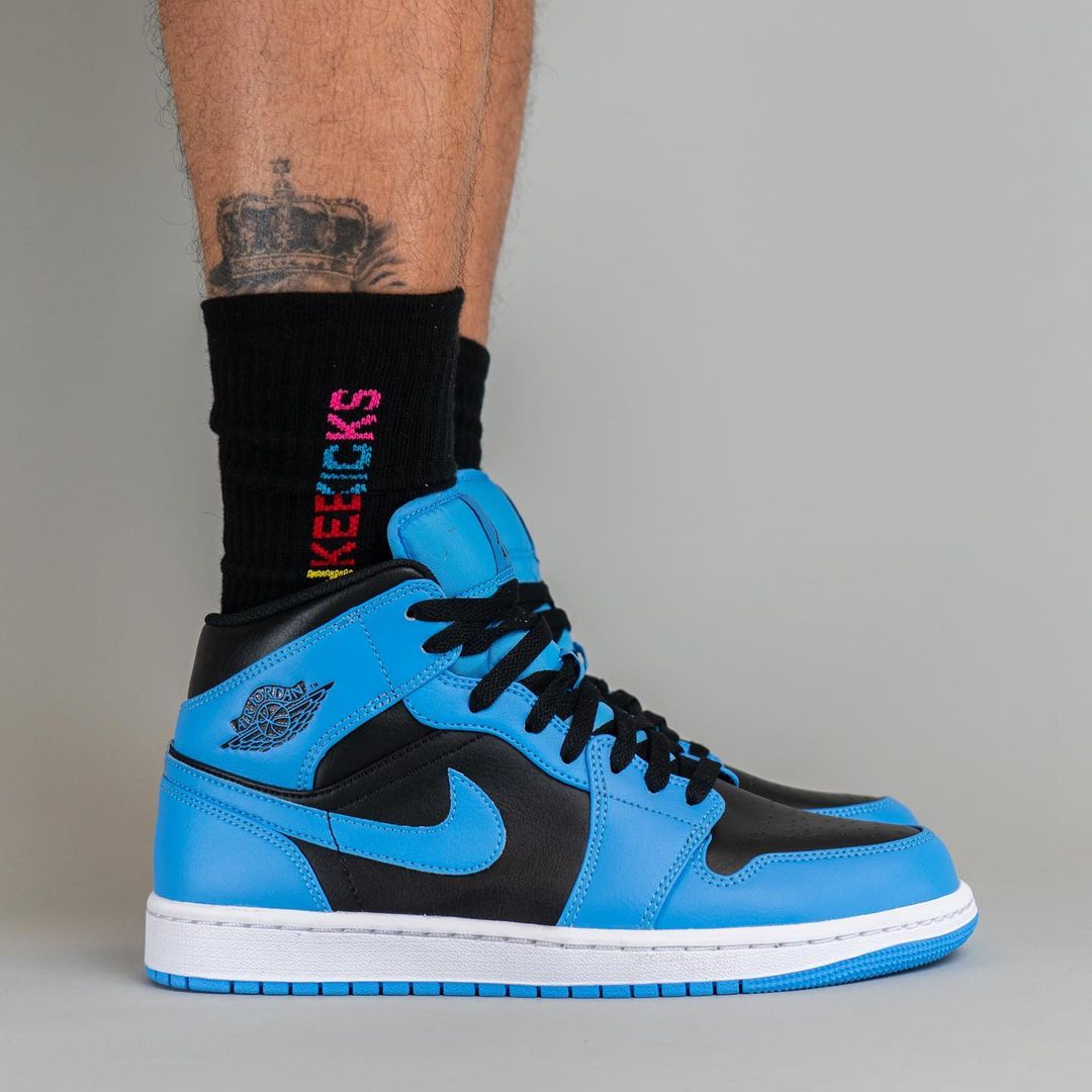 【国内 7/21 発売予定】ナイキ エア ジョーダン 1 ミッド “ユニバーシティブルー/ブラック” (NIKE AIR JORDAN 1 MID “University Blue/Black”) [DQ8426-401]