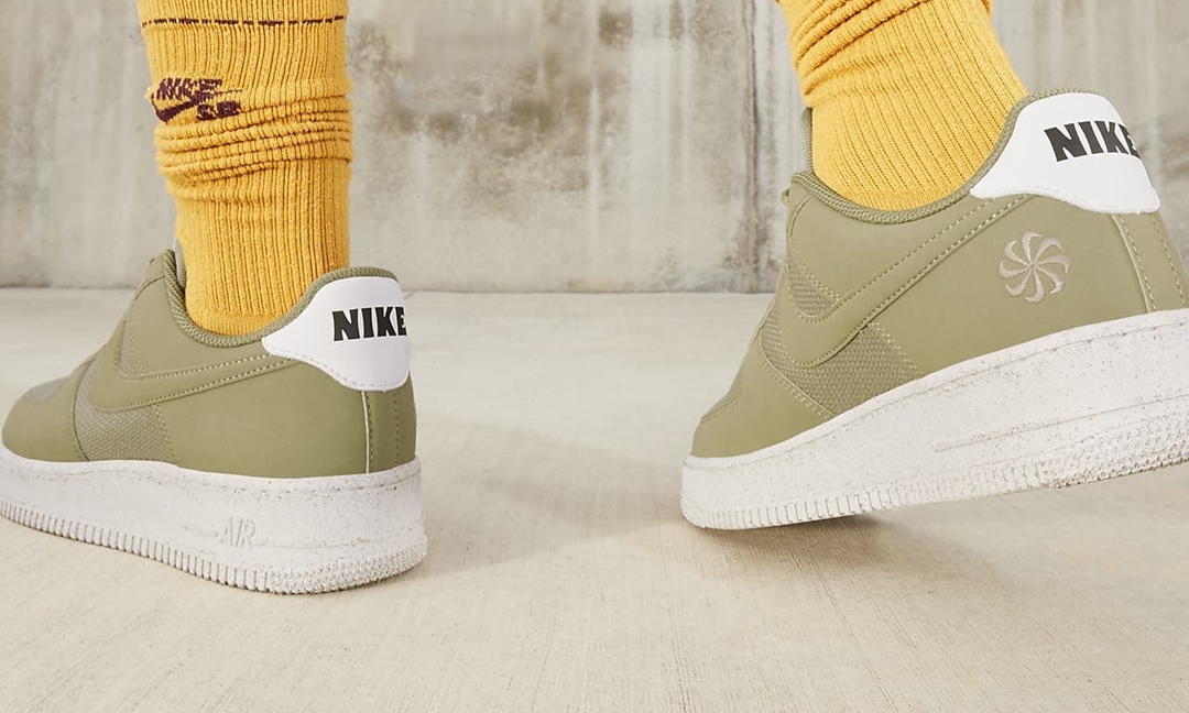 【国内 4/15 発売】ナイキ エア フォース 1 07 ロー “ニュートラルオリーブ/セイル” (NIKE AIR FORCE 1 07 LOW “Neutral Olive/Sail”) [FJ1954-200]