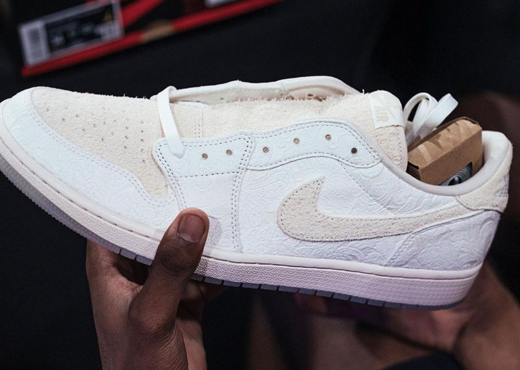 【国内 11/28 発売】Chris Paul x NIKE AIR JORDAN 1 LOW OG “CP3” (クリス・ポール ナイキ エア ジョーダン 1 ロー) [FZ0455-200]