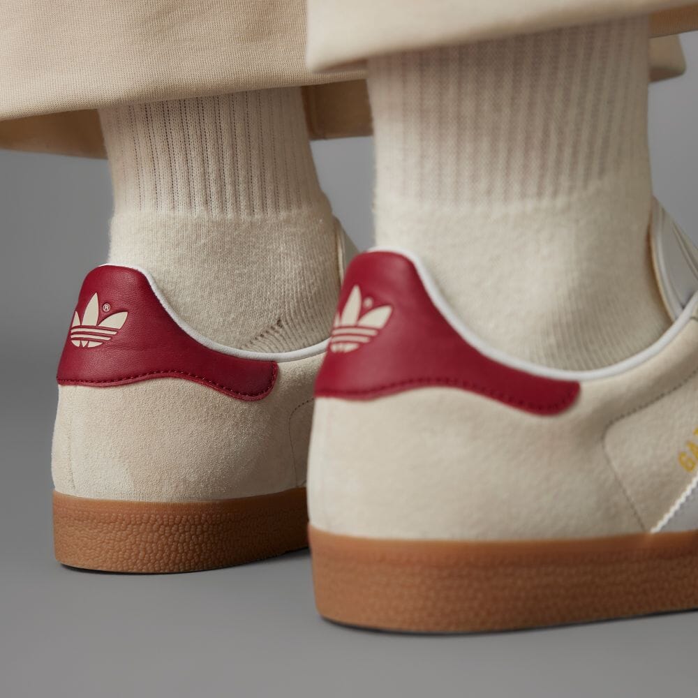 【国内 5/5 発売】忠実に復刻した1991年モデル！adidas Originals GAZELLE “Alumina/White/College Burgundy” (アディダス オリジナルス ガゼル “アルミナ/ホワイト/カレッジバーガンディ) [IG0672]