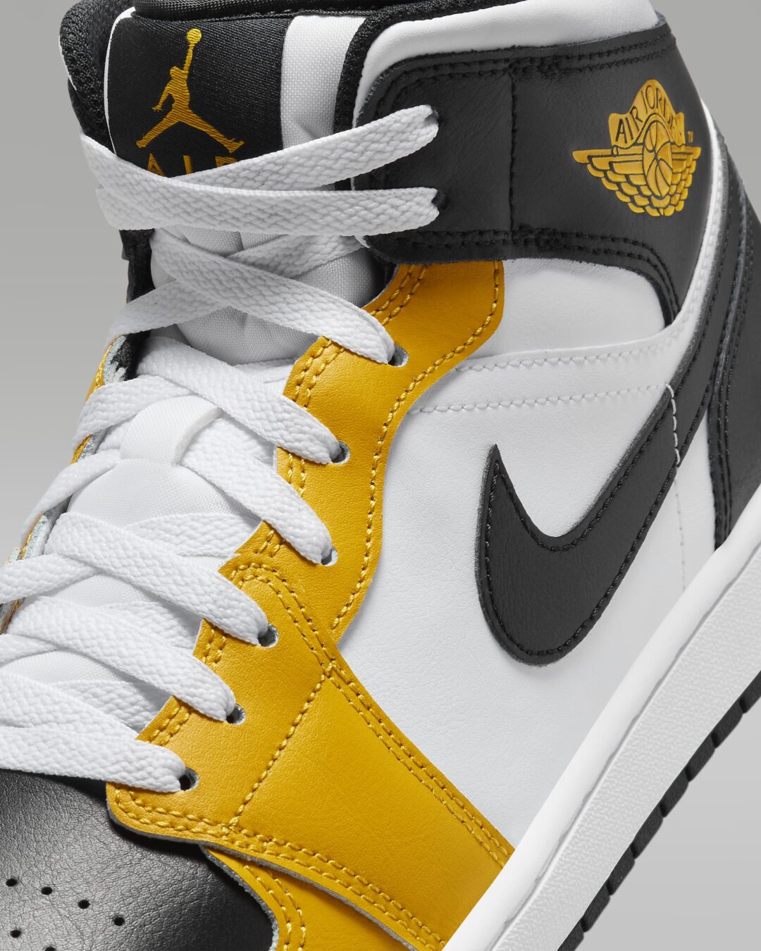 【国内 1/27 発売】ナイキ エア ジョーダン 1 ミッド “イエローオークル/ホワイト” (NIKE AIR JORDAN 1 MID “Yellow Ochre/White”) [DQ8426-701]