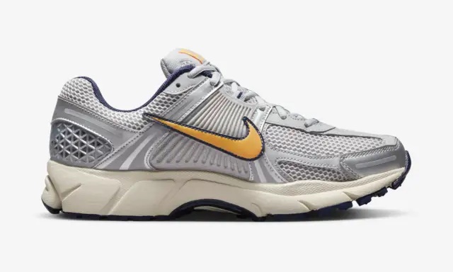 【国内 8/10 発売予定】ナイキ ズーム ボメロ 5 “ピュアプラチナム/レーザーオレンジ” (NIKE ZOOM VOMERO 5 “Pure Platinum/Laser Orange”) [FJ4151-001]