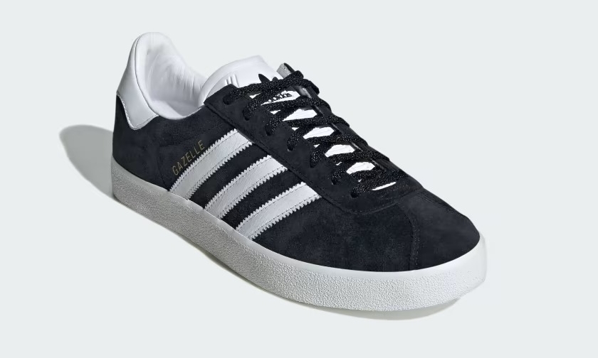 【国内 8/5 発売予定】adidas Originals GAZELLE 85 “Black/White/Gold Metallic” (アディダス オリジナルス ガゼル 85 “ブラック/ホワイト/メタリックゴールド”) [IE2166]