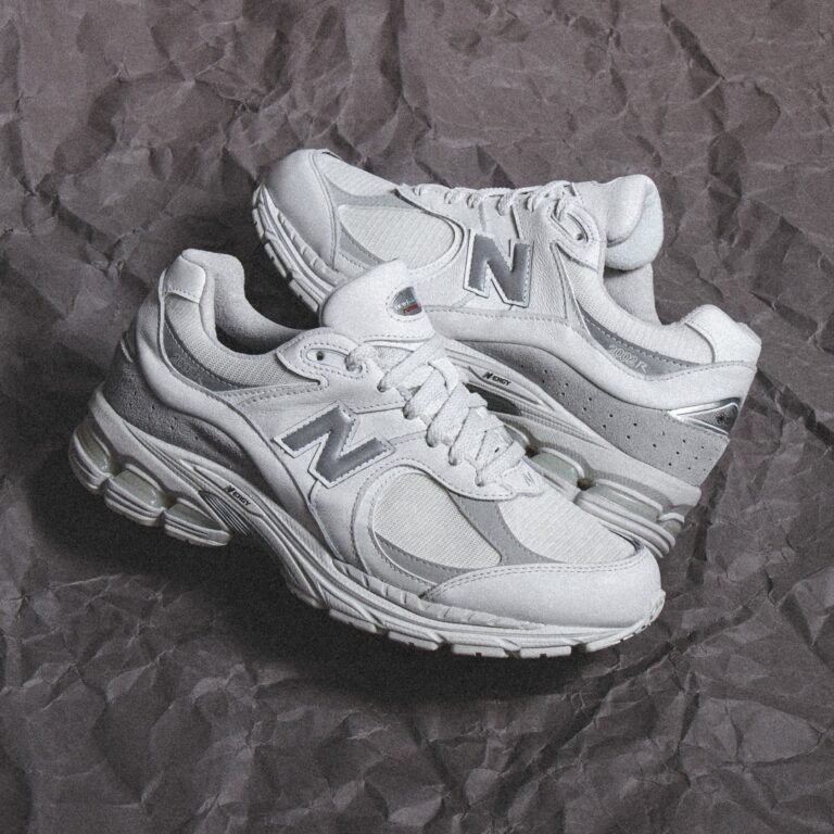 国内 10/27 発売】GORE-TEX × New Balance M2002 RXM “Light Grey/White” (ゴアテックス  ニューバランス) | Fullress