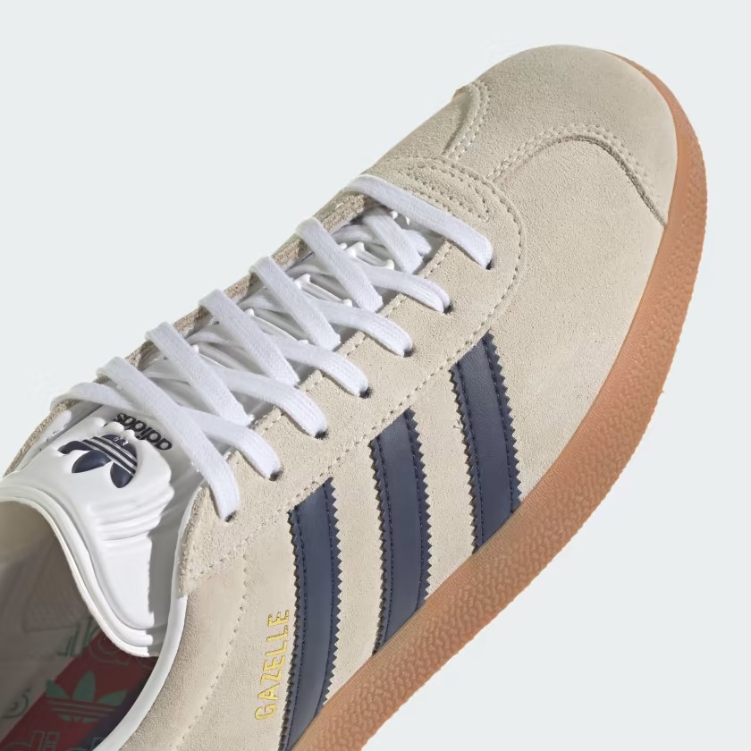 海外発売！adidas Originals GAZELLE “Off White/Dark Blue/Collegiate