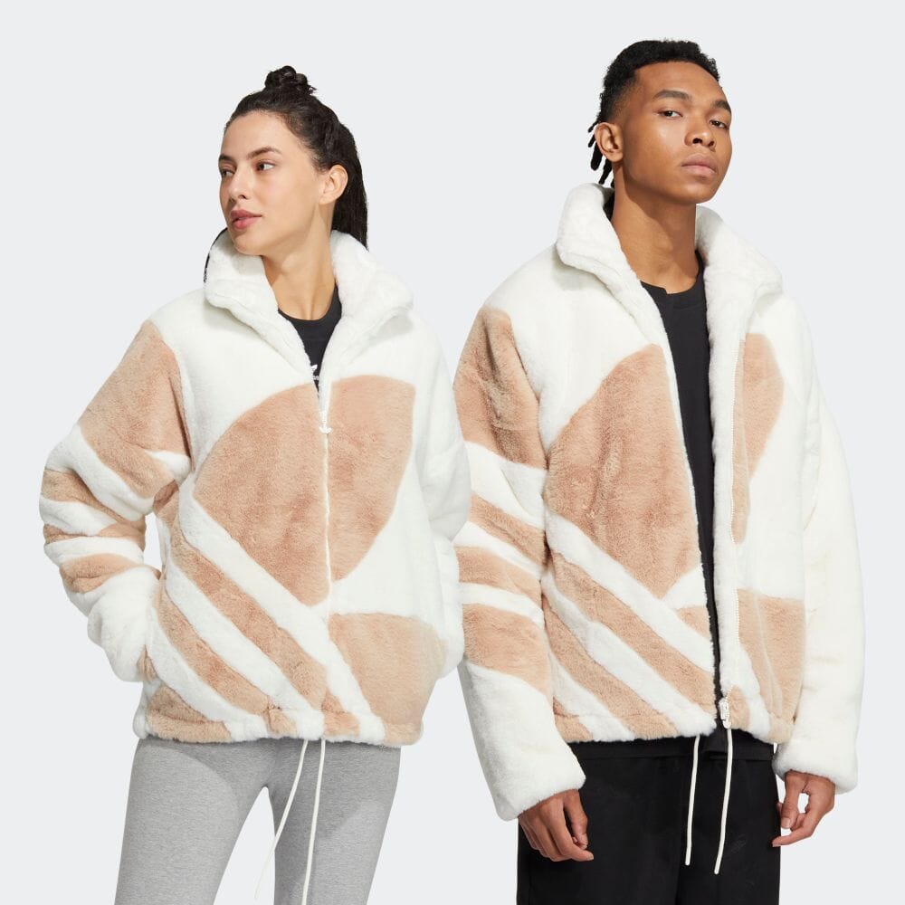 存在感のあるフェイクファージャケットがアディダスオリジナルスから10/6 発売 (adidas Originals Fur Track Jacket) [HR3483/HR3484/HR3485]