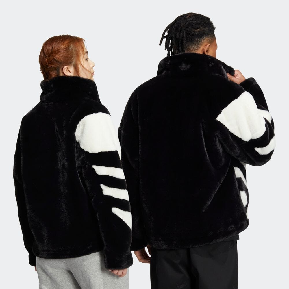 存在感のあるフェイクファージャケットがアディダスオリジナルスから10/6 発売 (adidas Originals Fur Track Jacket) [HR3483/HR3484/HR3485]