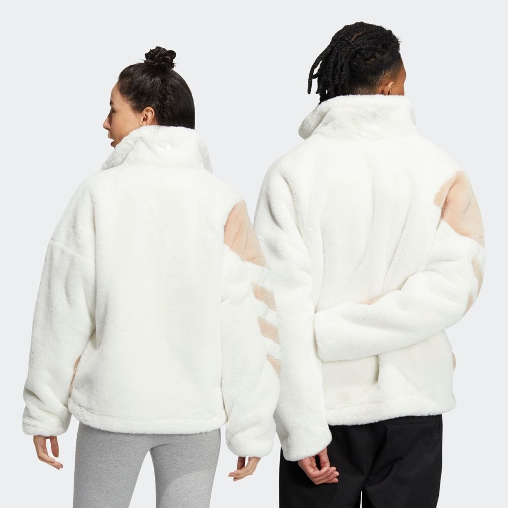 存在感のあるフェイクファージャケットがアディダスオリジナルスから10/6 発売 (adidas Originals Fur Track Jacket) [HR3483/HR3484/HR3485]