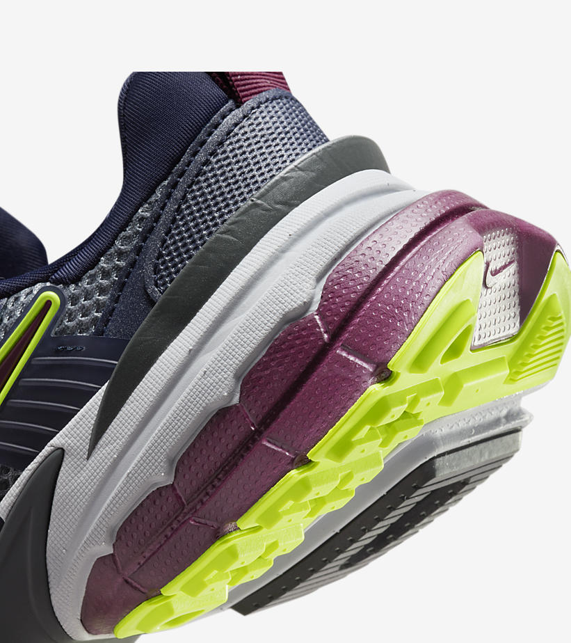 【12/14 発売予定】NIKE WMNS V2K RUN “Navy/Burgundy” (ナイキ ウィメンズ ヴィツーケー “ネイビー/バーガンディ”) [FV6602-400]