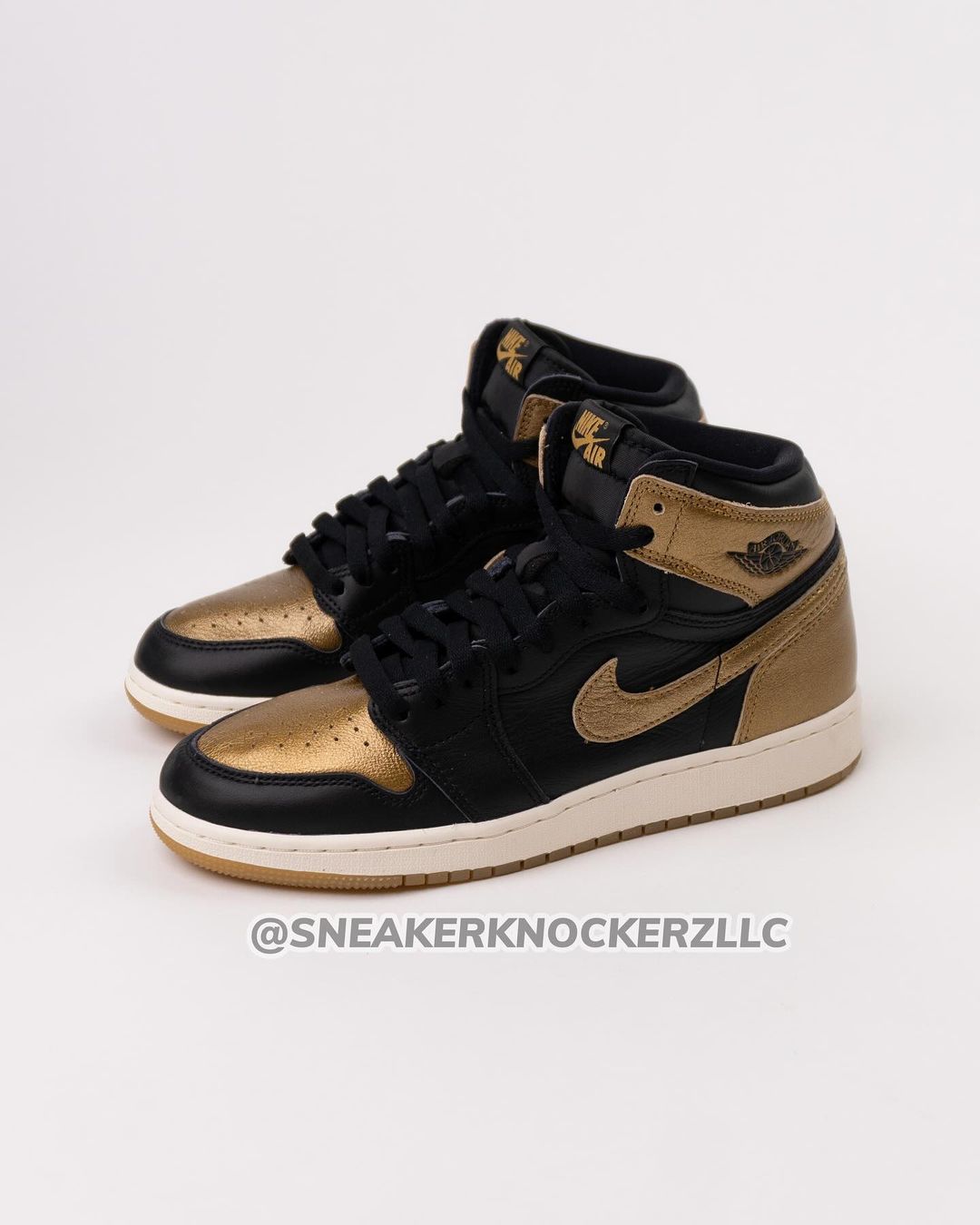 【2024年 8/3 発売】ナイキ エア ジョーダン 1 ハイ OG “ブラック/メタリックゴールド” (NIKE AIR JORDAN 1 HIGH OG “Black/Metallic Gold”) [DZ5485-071]