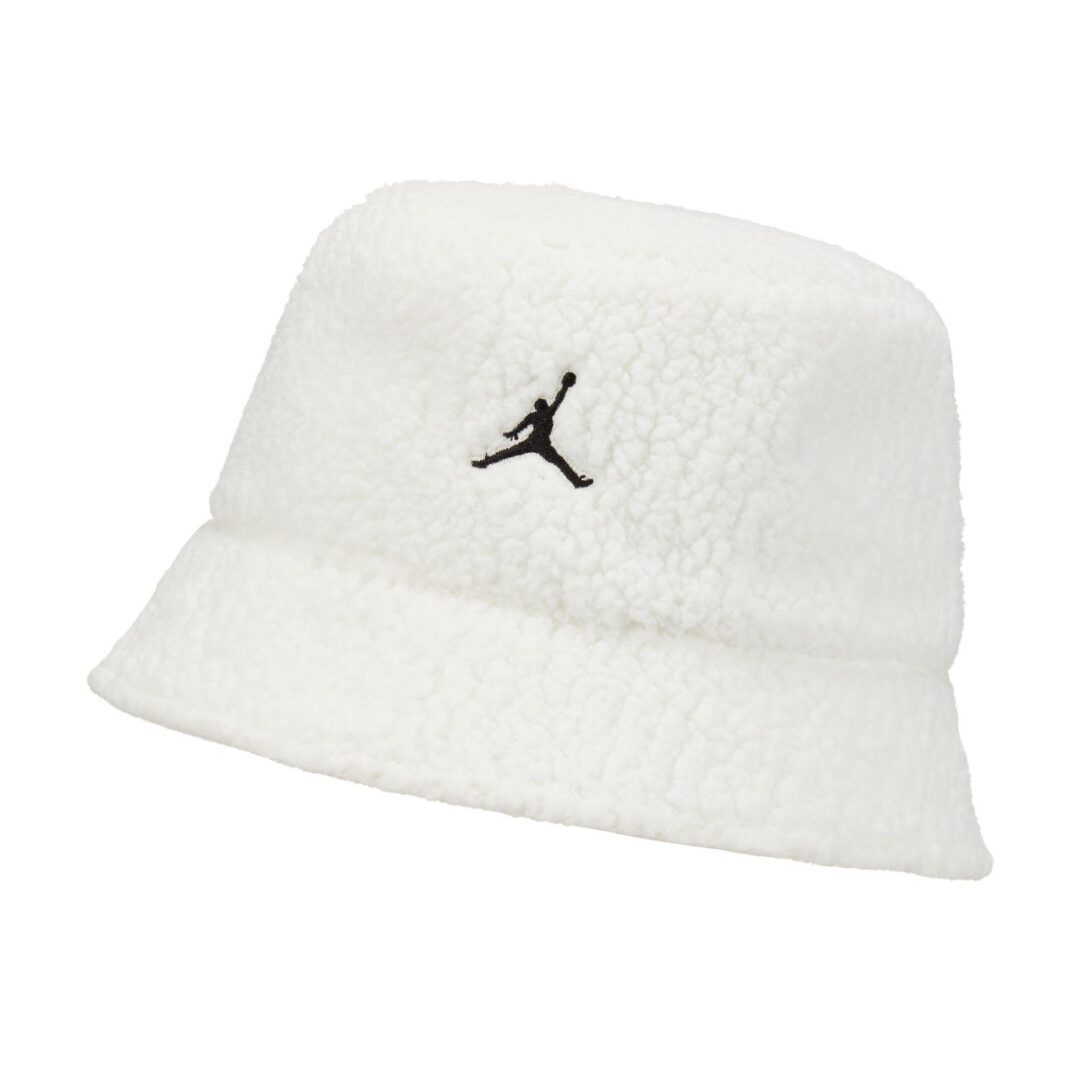 【国内 11/7 発売】ふわふわのフェイクファーを使用した「NIKE JORDAN BRAND U J SHERPA BUCKET」 (ナイキ ジョーダン シェルパ バケットハット) [FN4674-010/FN4674-133]