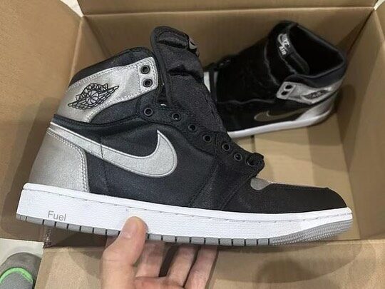 【2024年 10/5 発売】ナイキ ウィメンズ エア ジョーダン 1 ハイ OG “サテン シャドウ” (NIKE WMNS AIR JORDAN 1 HIGH OG ”Satin Shadow”) [FD4810-010]