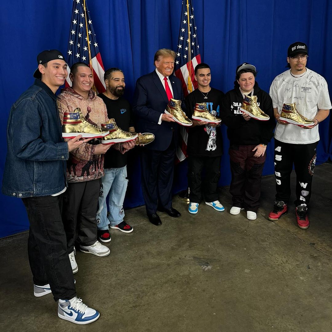 フィラデルフィアのSneaker Conに元米首相「ドナルド・トランプ」が訪問！スニーカーのオークションも開催 (スニーカーコン Donald J. Trum Never Surrender High Top)