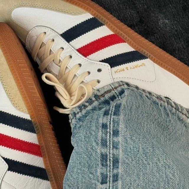 【2024年 7/29 発売】SPORTY & RICH × adidas Originals SAMBA “Olympic/White/Collegiate Red” (スポーティーアンドリッチ アディダス オリジナルス サンバ “オリンピック/ホワイト/レッド”) [IH8337/IH8338]