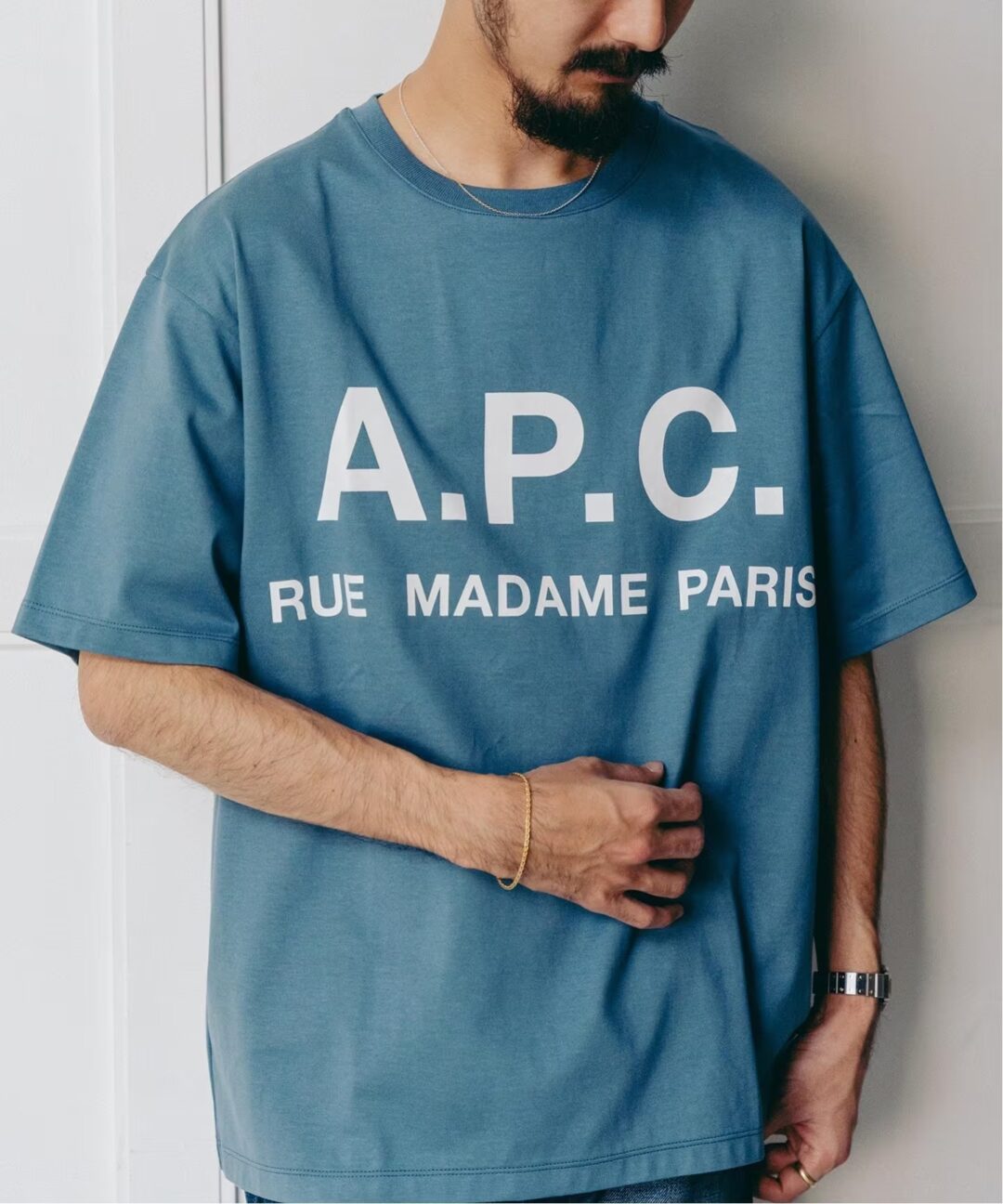 EDIFICE × A.P.C. 別注オーバーサイズロゴTシャツが発売 (エディフィス アーペーセー)