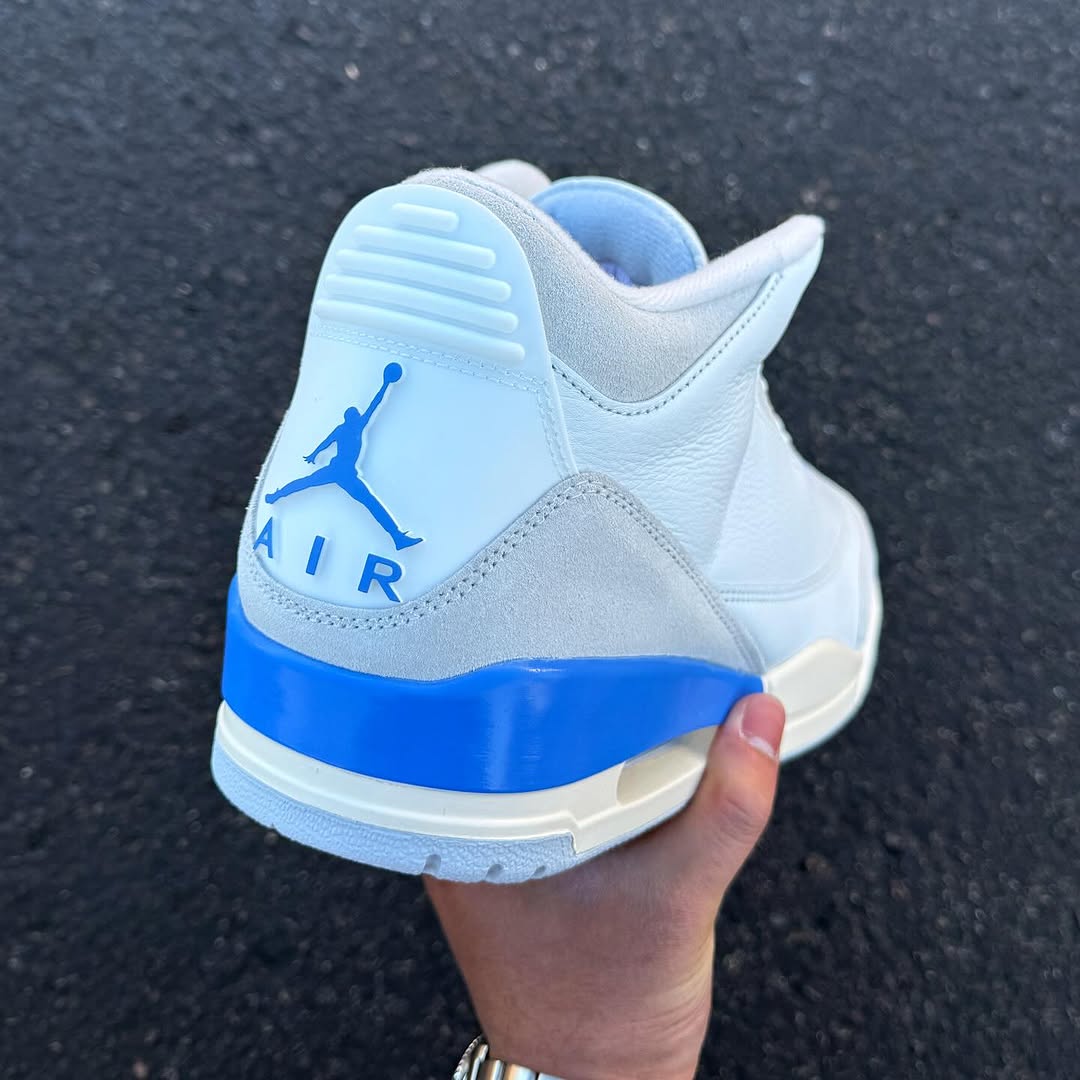 【2025年 2/22 発売】NIKE AIR JORDAN 3 RETRO “Lucky Shorts/Summit White/Hydrogen Blue” (ナイキ エア ジョーダン 3 レトロ “サミットホワイト/ハイドロゲンブルー”) [CT8532-101]