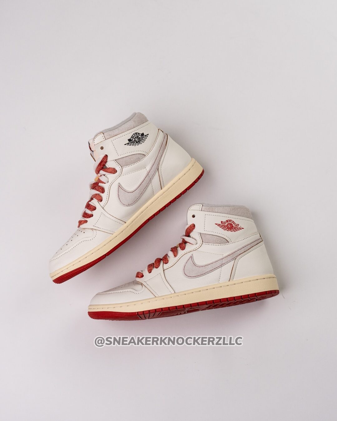 【2025年 1/18 発売予定】NIKE WMNS AIR JORDAN 1 HIGH OG “Sail/Cinnabar” (ナイキ ウィメンズ エア ジョーダン 1 ハイ OG “セイル/シナバー”) [DB4612-100]