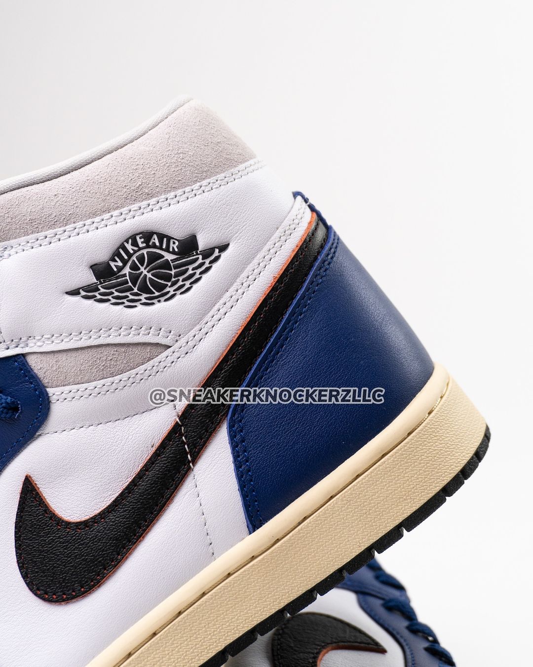 【国内 2025年 4/1 発売】NIKE AIR JORDAN 1 RETRO HIGH OG “White/Deep Royal Blue” (ナイキ エア ジョーダン 1 レトロ ハイ OG “ホワイト/ディープロイヤルブルー”) [DZ5485-100]