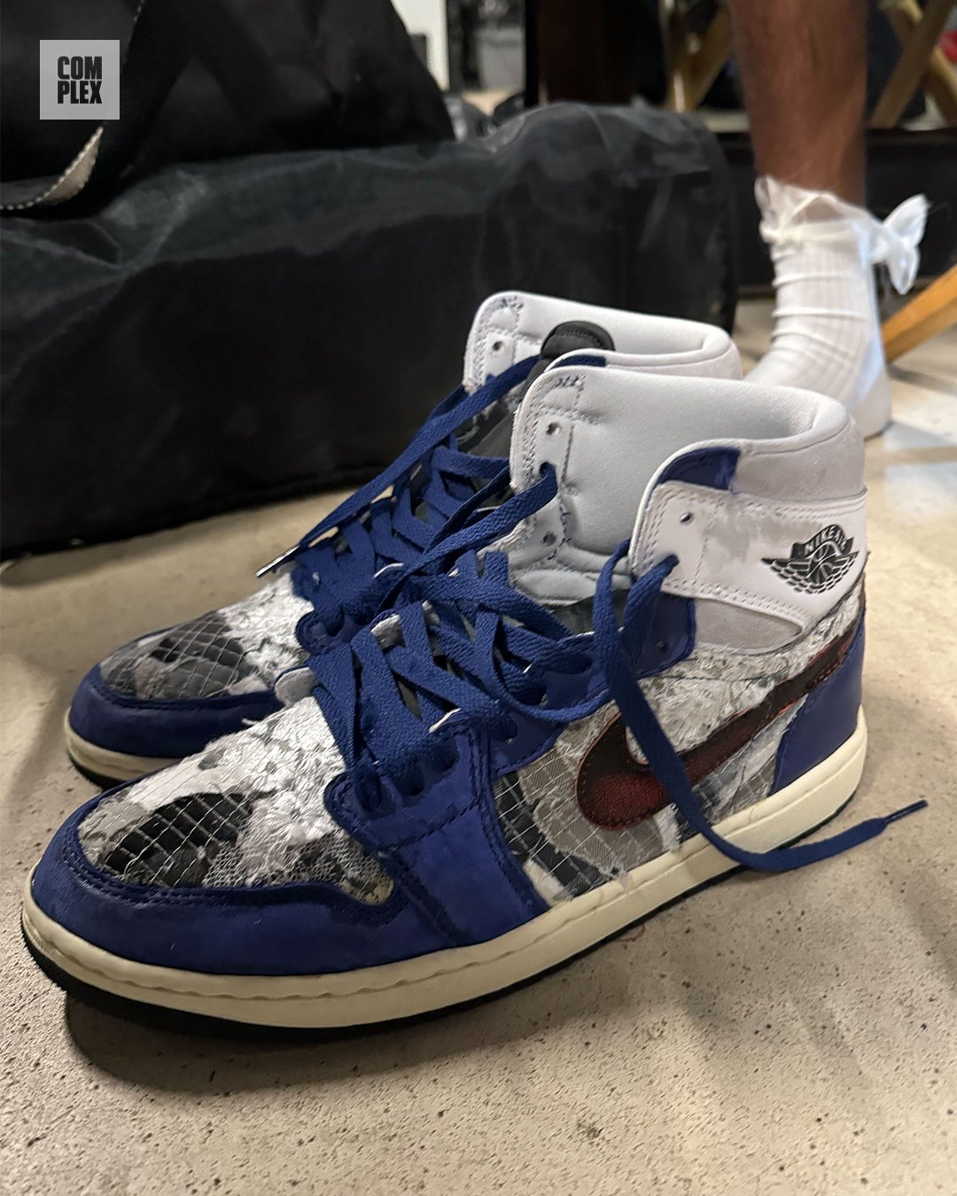 【国内 2025年 4/1 発売】NIKE AIR JORDAN 1 RETRO HIGH OG “White/Deep Royal Blue” (ナイキ エア ジョーダン 1 レトロ ハイ OG “ホワイト/ディープロイヤルブルー”) [DZ5485-100]