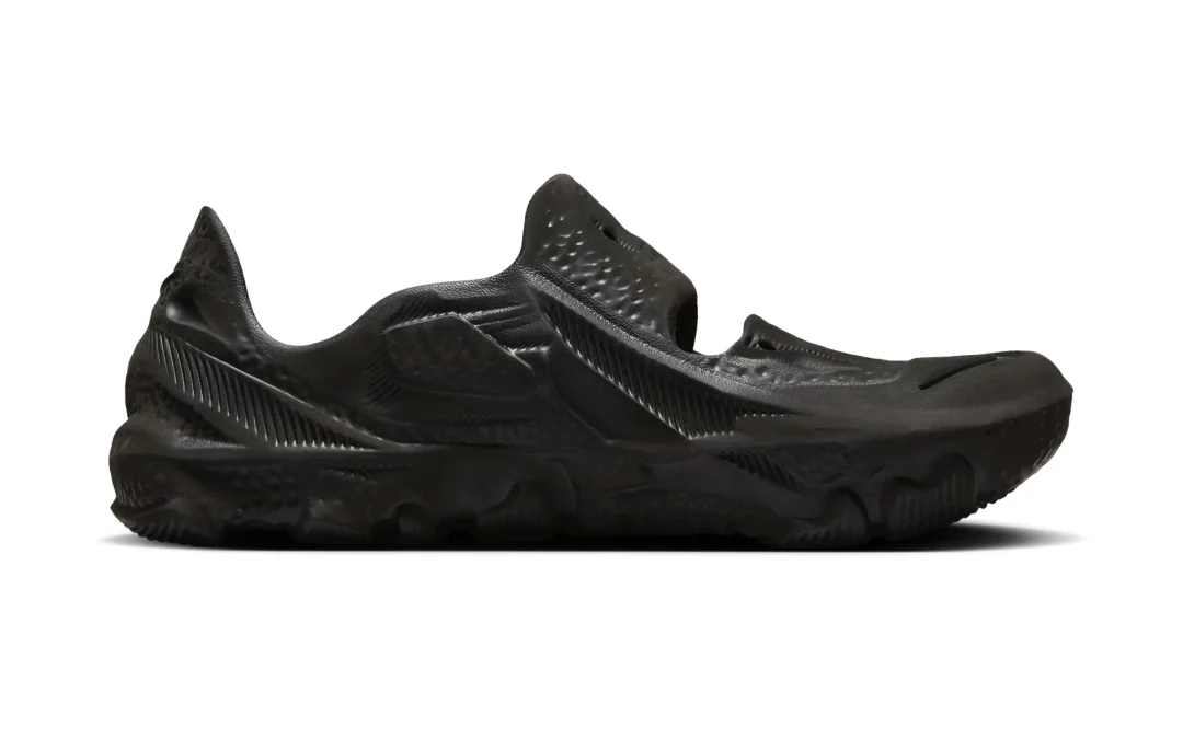 【2024年 5/23 発売】NIKE ISPA UNIVERSAL “Triple Black” (ナイキ ユニバーサル “トリプルブラック”) [DM0886-002]