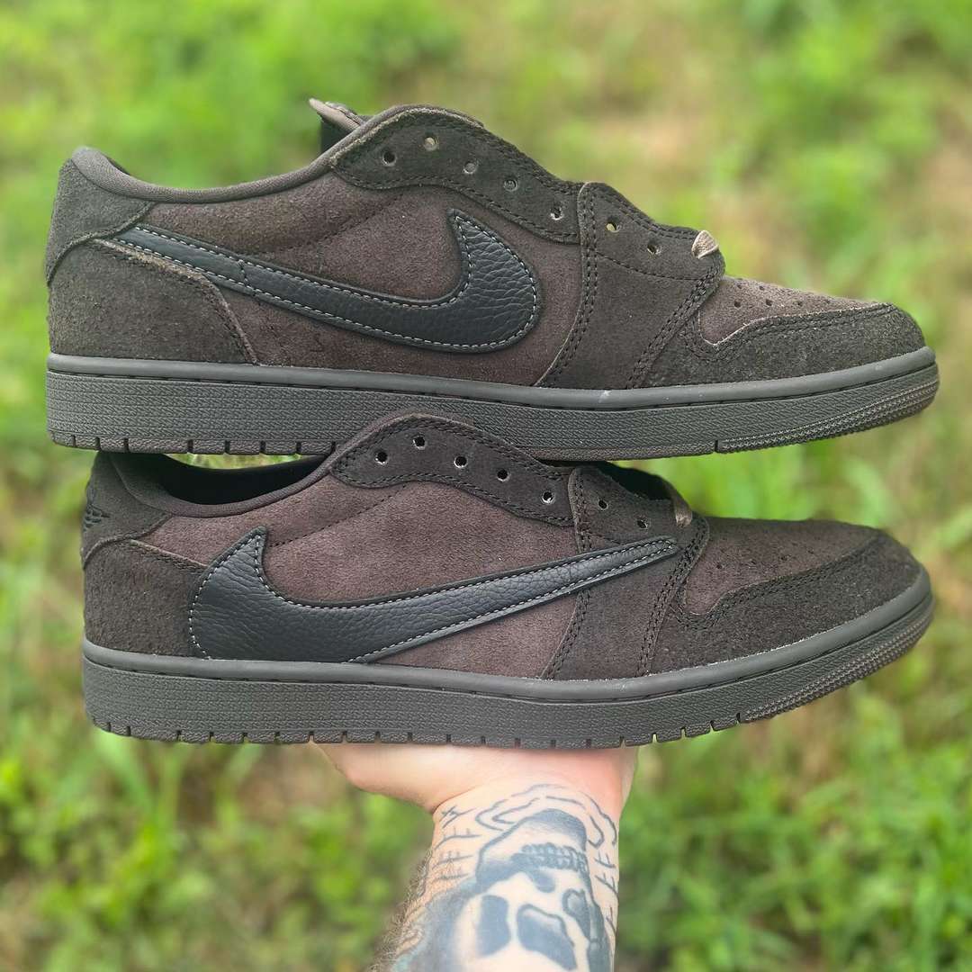 【2024年 12/21 発売予定】TRAVIS SCOTT NIKE AIR JORDAN 1 LOW OG SP “Velvet Brown” (トラビス・スコット × ナイキ エア ジョーダン 1 ロー “ベルベットブラウン”) [DM7866-202