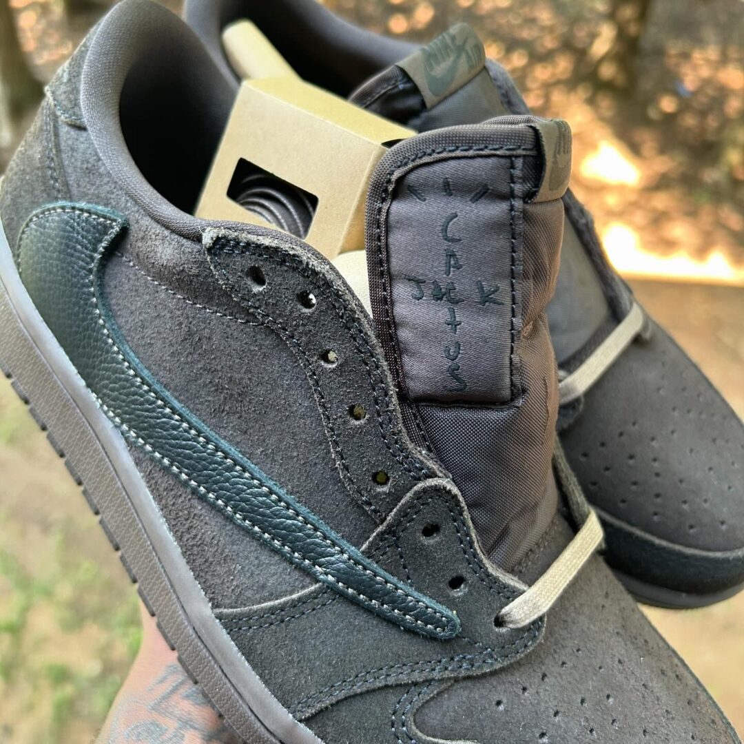 【2024年 12/21 発売予定】TRAVIS SCOTT NIKE AIR JORDAN 1 LOW OG SP “Velvet Brown” (トラビス・スコット × ナイキ エア ジョーダン 1 ロー “ベルベットブラウン”) [DM7866-202