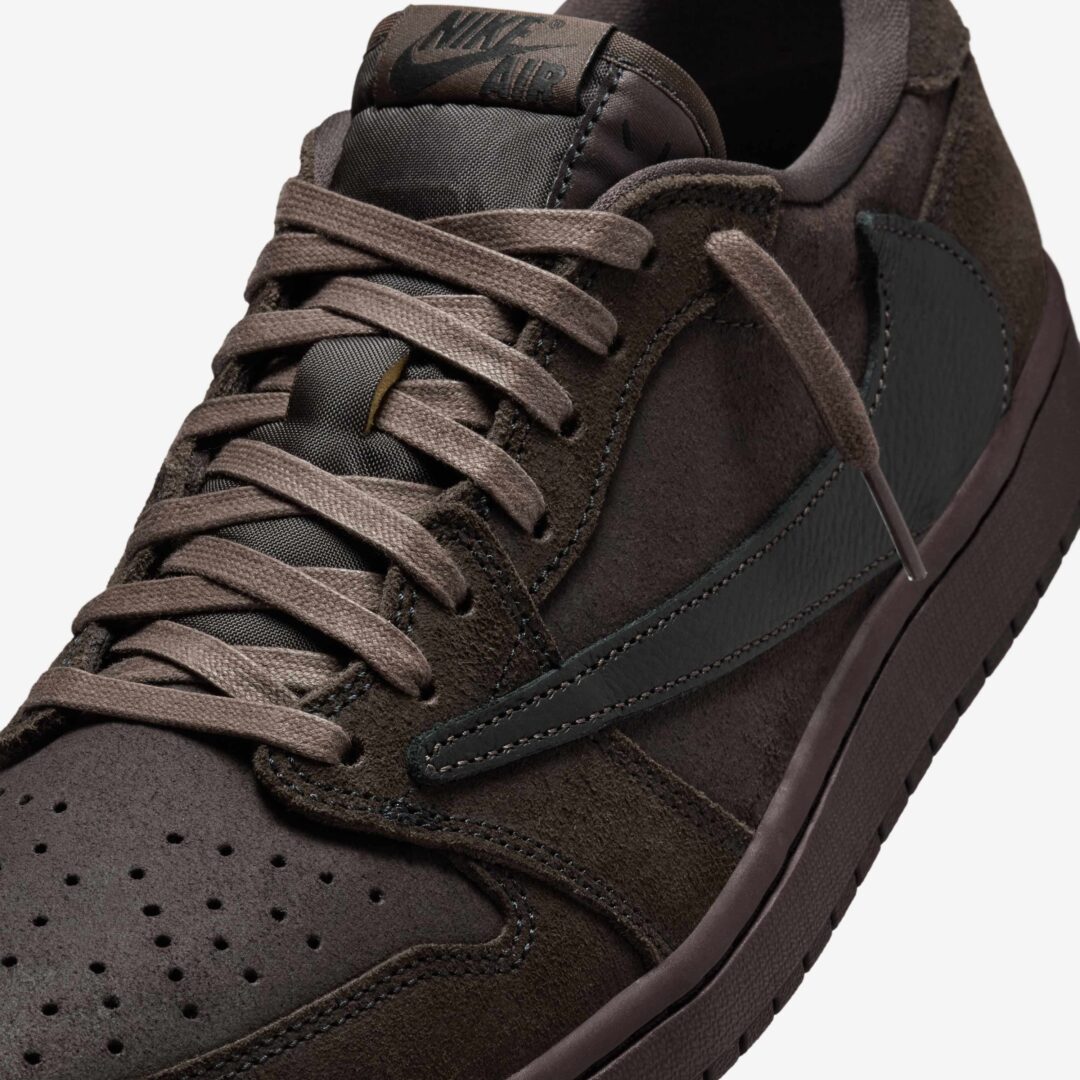 【2024年 12/21 発売】Travis Scott × NIKE AIR JORDAN 1 LOW OG SP “Velvet Brown” (トラヴィス・スコット × ナイキ エア ジョーダン 1 ロー “ベルベットブラウン”) [DM7866-202]