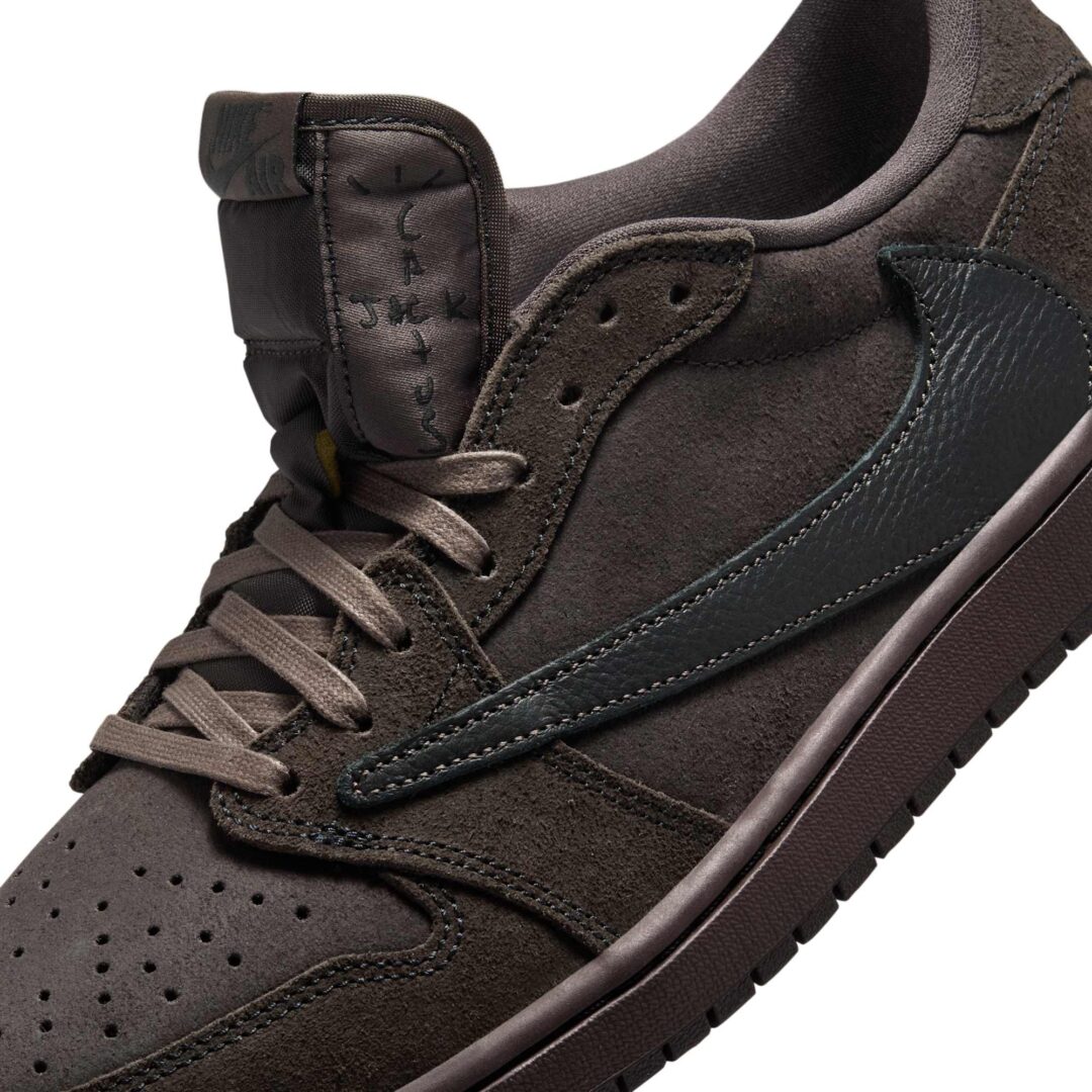 【2024年 12/21 発売】Travis Scott × NIKE AIR JORDAN 1 LOW OG SP “Velvet Brown” (トラヴィス・スコット × ナイキ エア ジョーダン 1 ロー “ベルベットブラウン”) [DM7866-202]