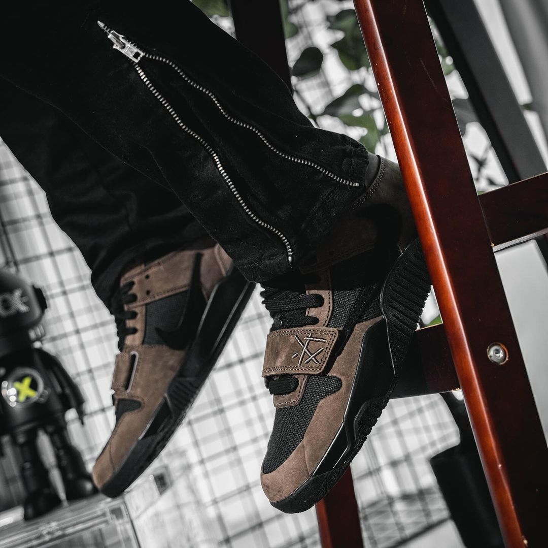 【2024年 11/26 発売】Travis Scott × NIKE JORDAN JUMPMAN JACK TR “Dark Mocha/Black” (トラヴィス・スコット ナイキ ジョーダン ジャンプマンジャック トレーナー “ダークモカ/ブラック”) [fz8117-204]