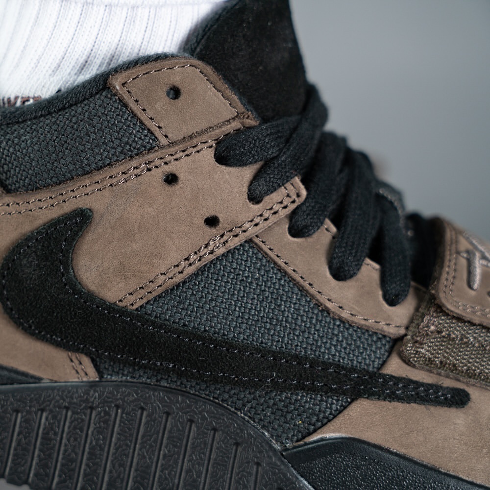 【2024年 11/26 発売】Travis Scott × NIKE JORDAN JUMPMAN JACK TR “Dark Mocha/Black” (トラヴィス・スコット ナイキ ジョーダン ジャンプマンジャック トレーナー “ダークモカ/ブラック”) [fz8117-204]