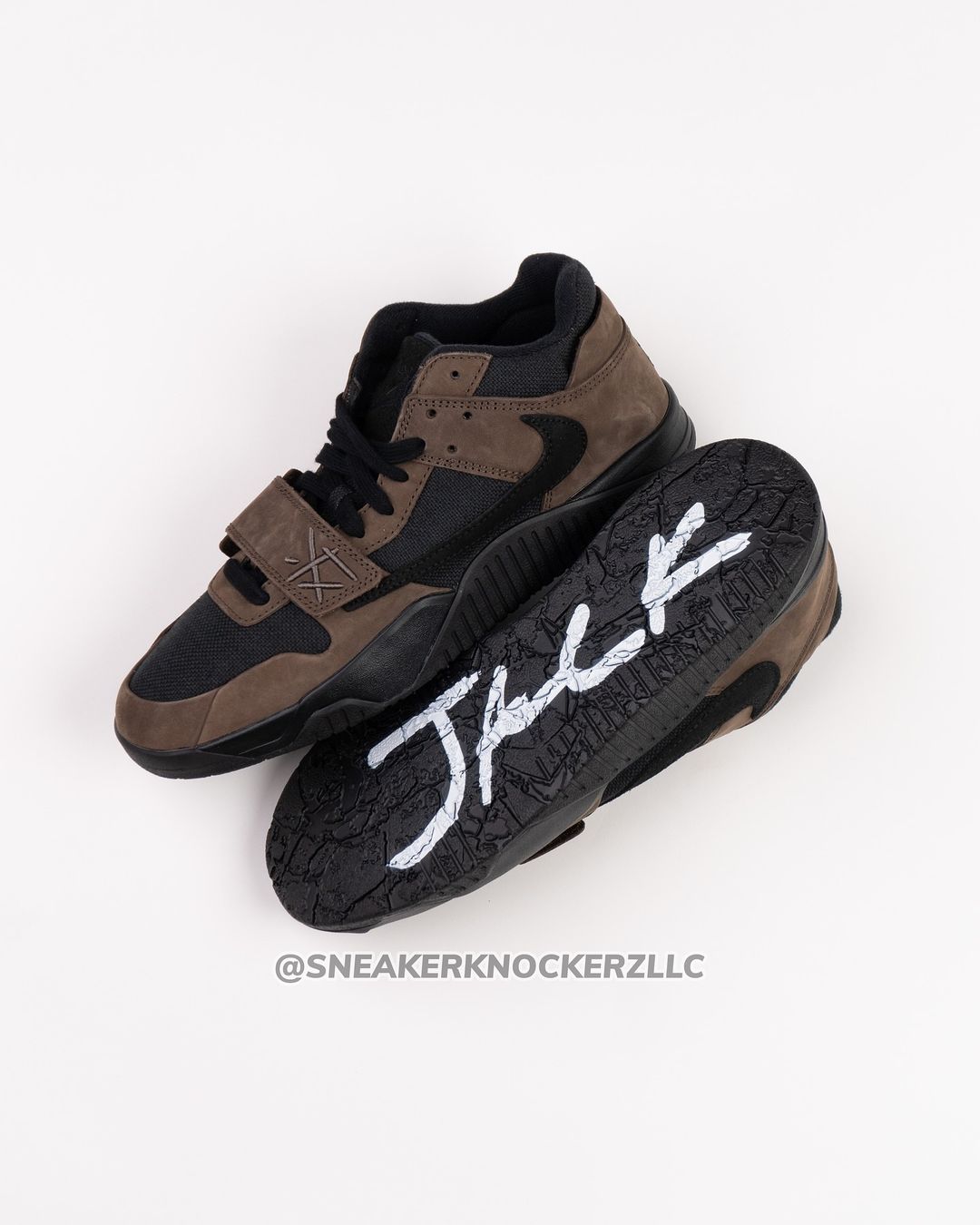 【2024年 11/26 発売】Travis Scott × NIKE JORDAN JUMPMAN JACK TR “Dark Mocha/Black” (トラヴィス・スコット ナイキ ジョーダン ジャンプマンジャック トレーナー “ダークモカ/ブラック”) [fz8117-204]