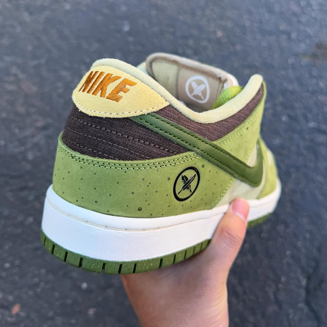 【2025年 春 発売予定】堀米雄斗 × ナイキ SB ダンク ロー “アスパラガス” (Yuto Horigome NIKE SB DUNK LOW “Asparagus”) [HF8022-300]