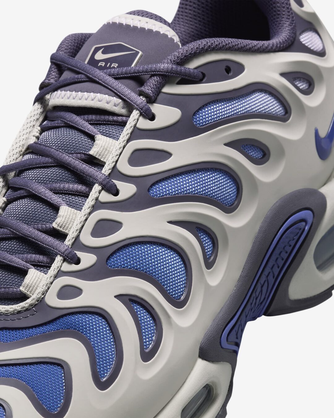 【海外発売】NIKE AIR MAX PLUS DRIFT “Light Iron Ore/Dark Raisin” (ナイキ エア マックス プラス ドリフト “ライトアイアンオール/ダークレーズン”) [FD4290-007]