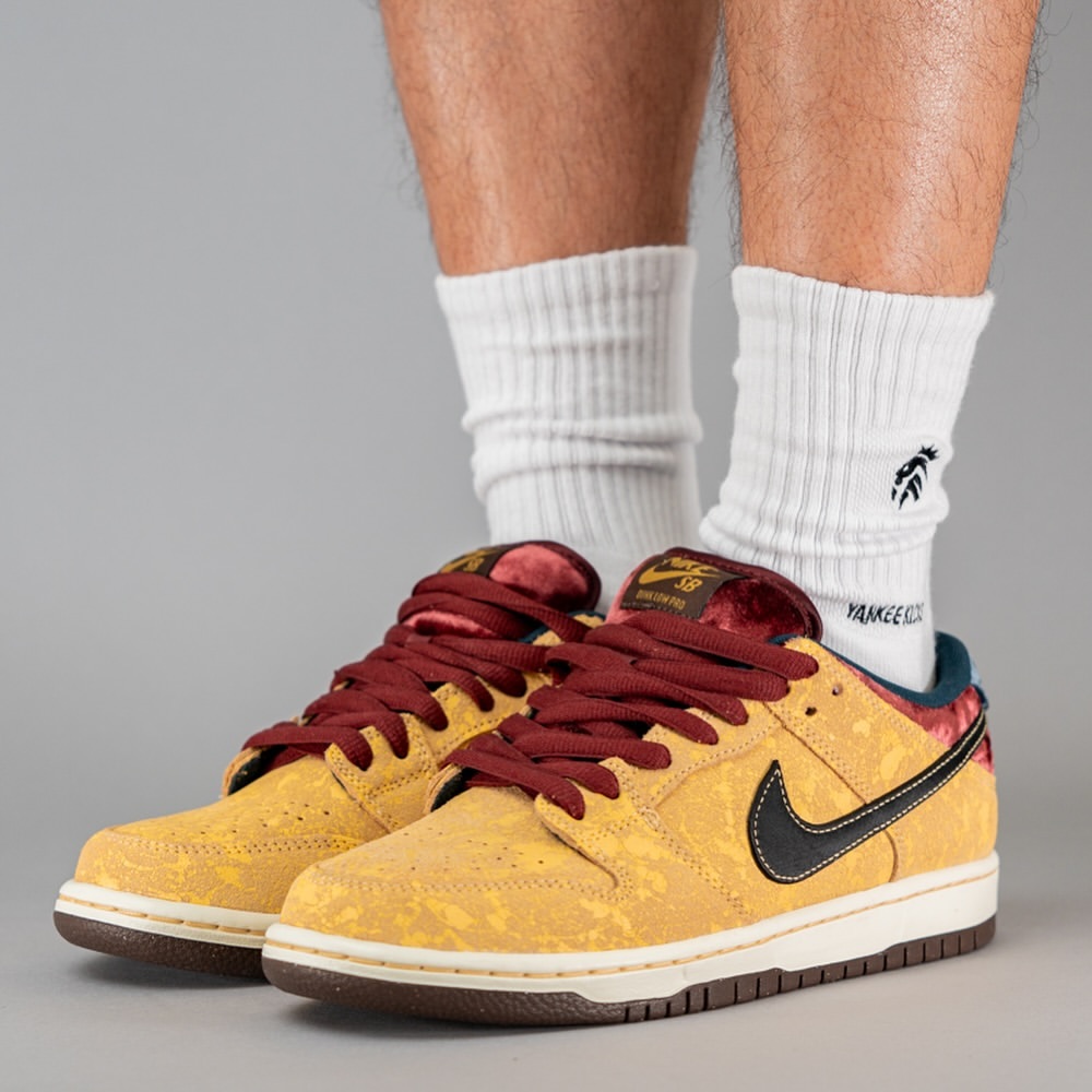 【2024年 12/14 発売予定】NIKE SB DUNK LOW “City Of Cinema” (ナイキ ダンク ロー “シティ オブ シネマ”) [FZ1278-200]