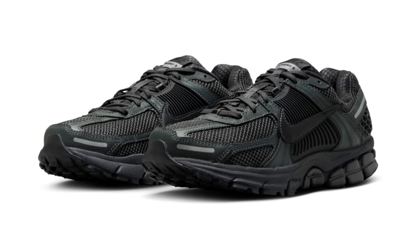 【2024年 発売予定】ナイキ ズーム ボメロ 5 “トリプルブラック” (NIKE ZOOM VOMERO 5 “Triple Black”) [FQ7079-002]