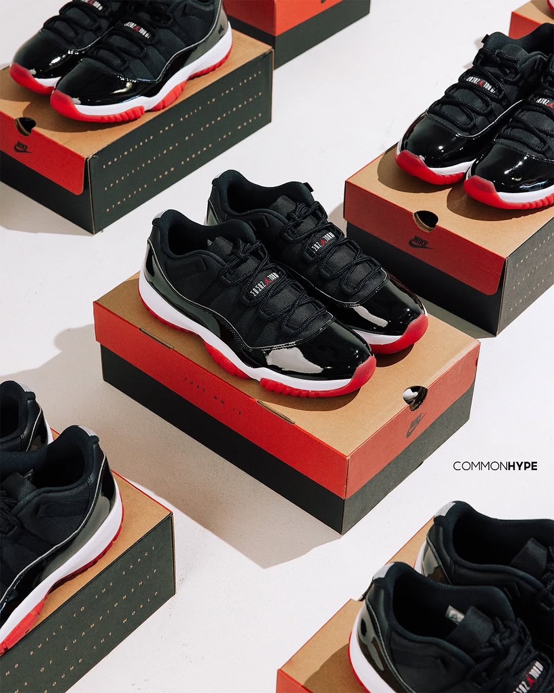 【2025年 4/26 発売予定】NIKE AIR JORDAN 11 LOW “Bred” (ナイキ エア ジョーダン 11 ロー “ブレッド”) [FV5104-006]