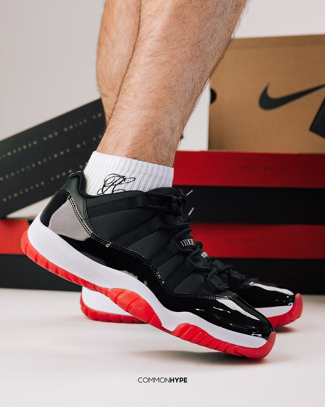 【2025年 4/26 発売予定】NIKE AIR JORDAN 11 LOW “Bred” (ナイキ エア ジョーダン 11 ロー “ブレッド”) [FV5104-006]