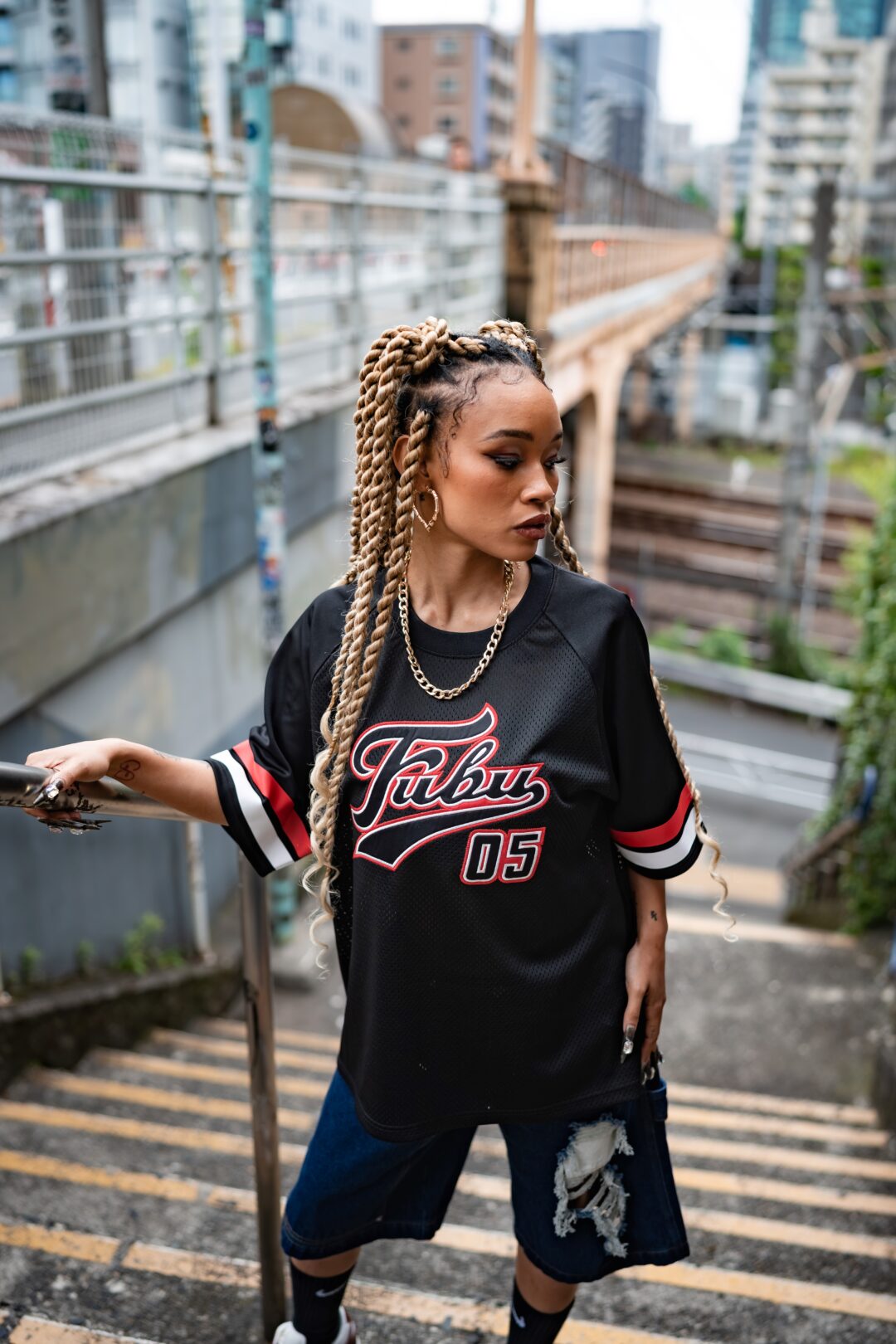 atmos pink × FUBU 初コラボレーションが2024年 6/8 発売 (アトモスピンク フブ)