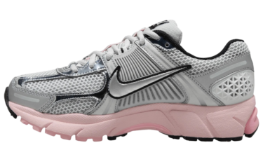 【2024年 7/26 発売】NIKE W ZOOM VOMERO 5 “Pink Foam/Photon Dust” (ナイキ ズーム ボメロ 5 “ピンクフォーム/フォトンダスト”) [HF1877-001]