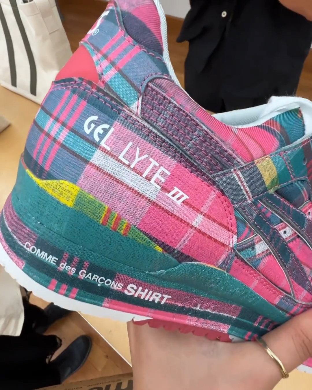 【2025 SS】COMME des GARÇONS SHIRT × ASICS GEL-LYTE III “Tartan Check” (コム デ ギャルソン・シャツ アシックス ゲルライト 3 “タータンチェック”)