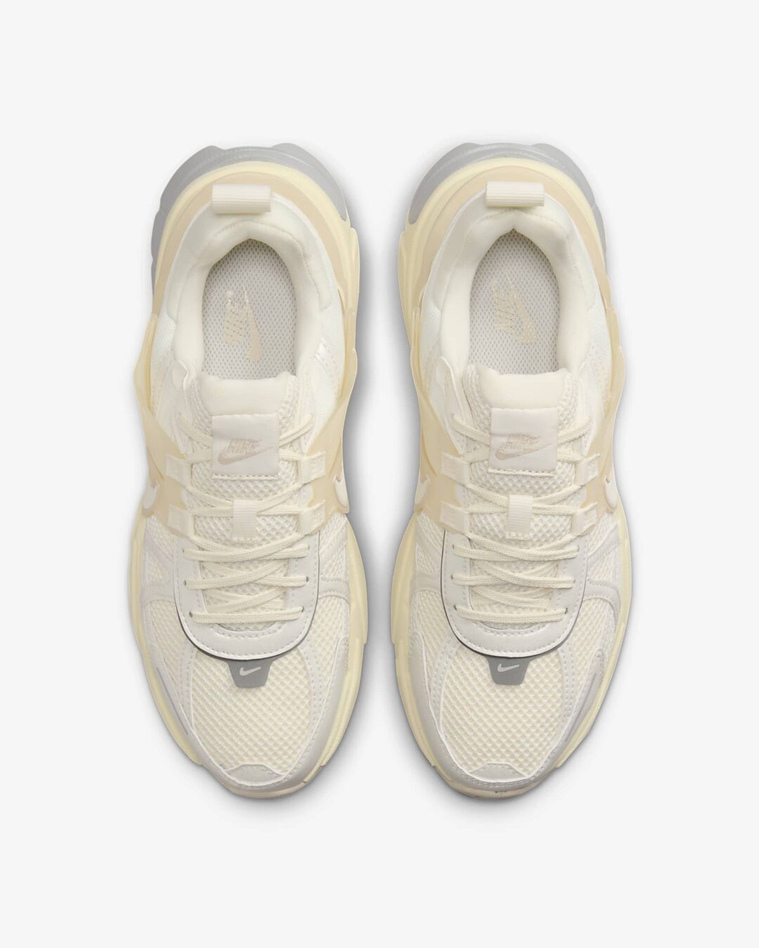 【2024年 7/15 発売】NIKE WMNS V2K RUN “Pale Ivory/Coconut Milk” (ナイキ ウィメンズ ヴィツーケー “ペールアイボリー/ココナッツミルク”) [HQ1512-110]