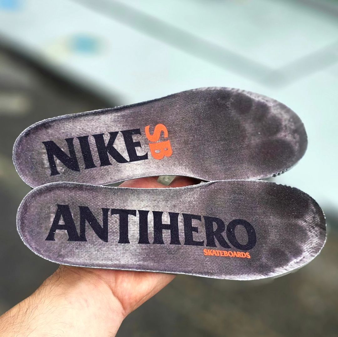 【2024年 11/2 発売予定】ANTIHERO x NIKE SB DUNK HIGH (アンタイヒーロー ナイキ ダンク ハイ) [HM5837-100]