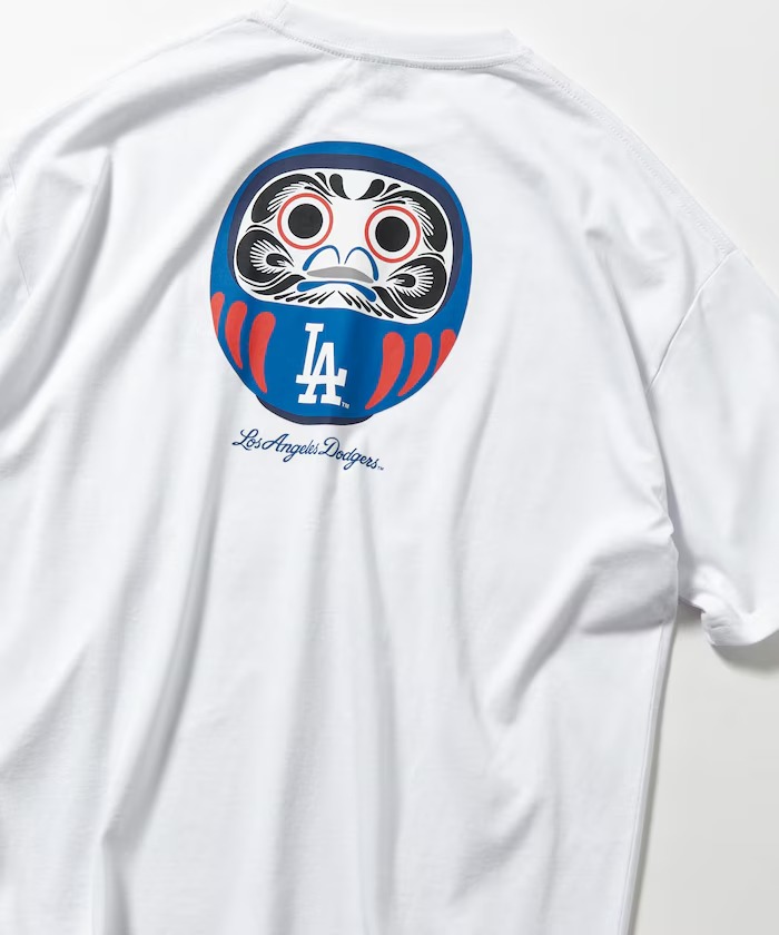 FREAK’S STORE × MLB 別注 “DARUMA” ビッグシルエットTEEが発売 (フリークスストア エムエルビー)